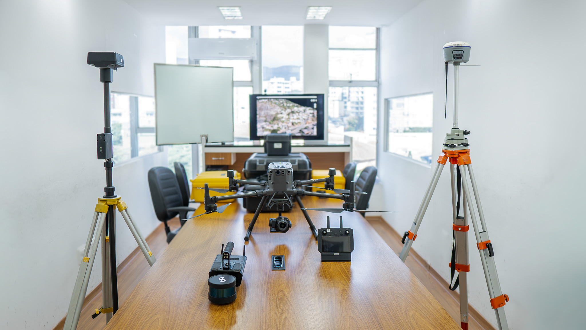 Equipamentos de drone e levantamento